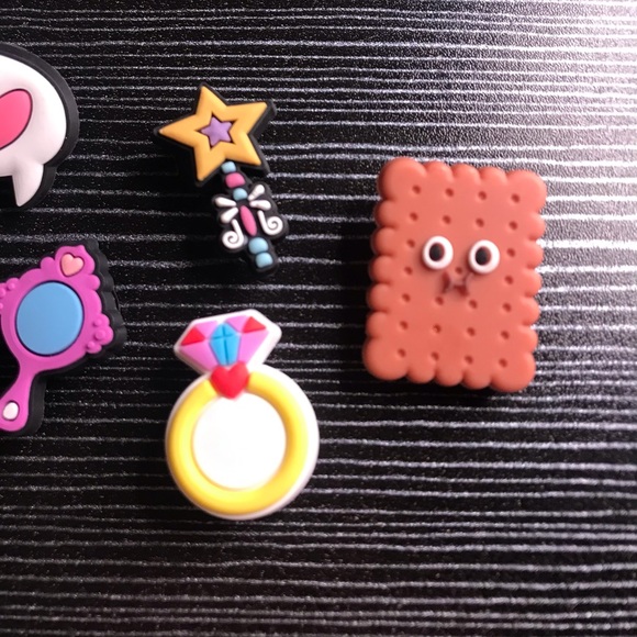 Teddy Bear & Girly Themed Croc Charms *Bundle 3 Save 20%* - Picture 3 of 5